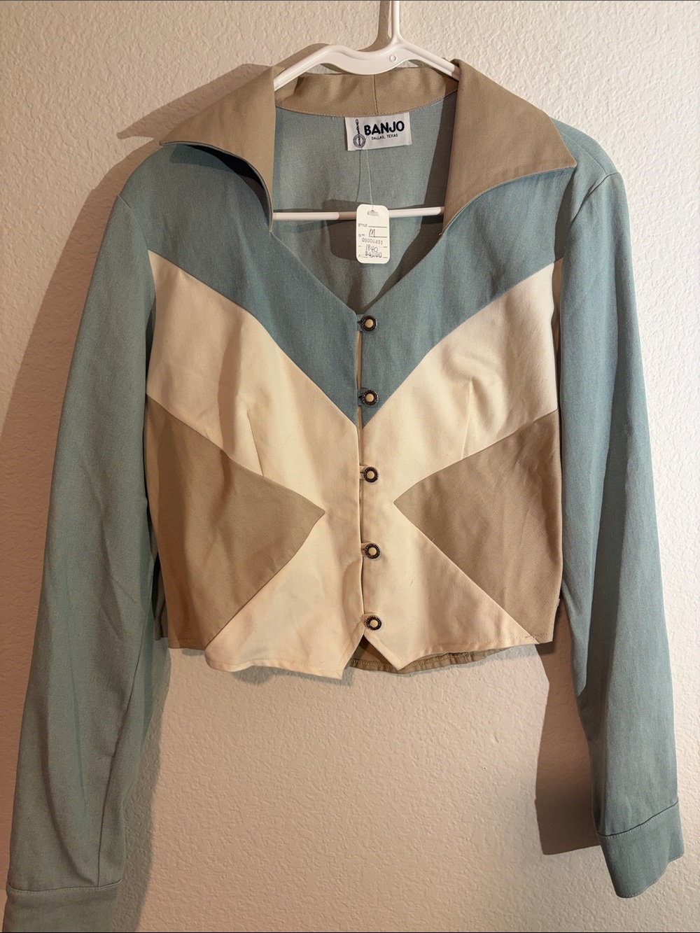 Banjo Women's Colorblock Cropped Jean Jacket in Light Blue and Cream